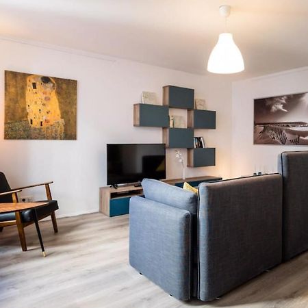 Homefy Oldtown Apartment - 6 People - 2 Bath - Balcony - Top Location Düsseldorf Esterno foto
