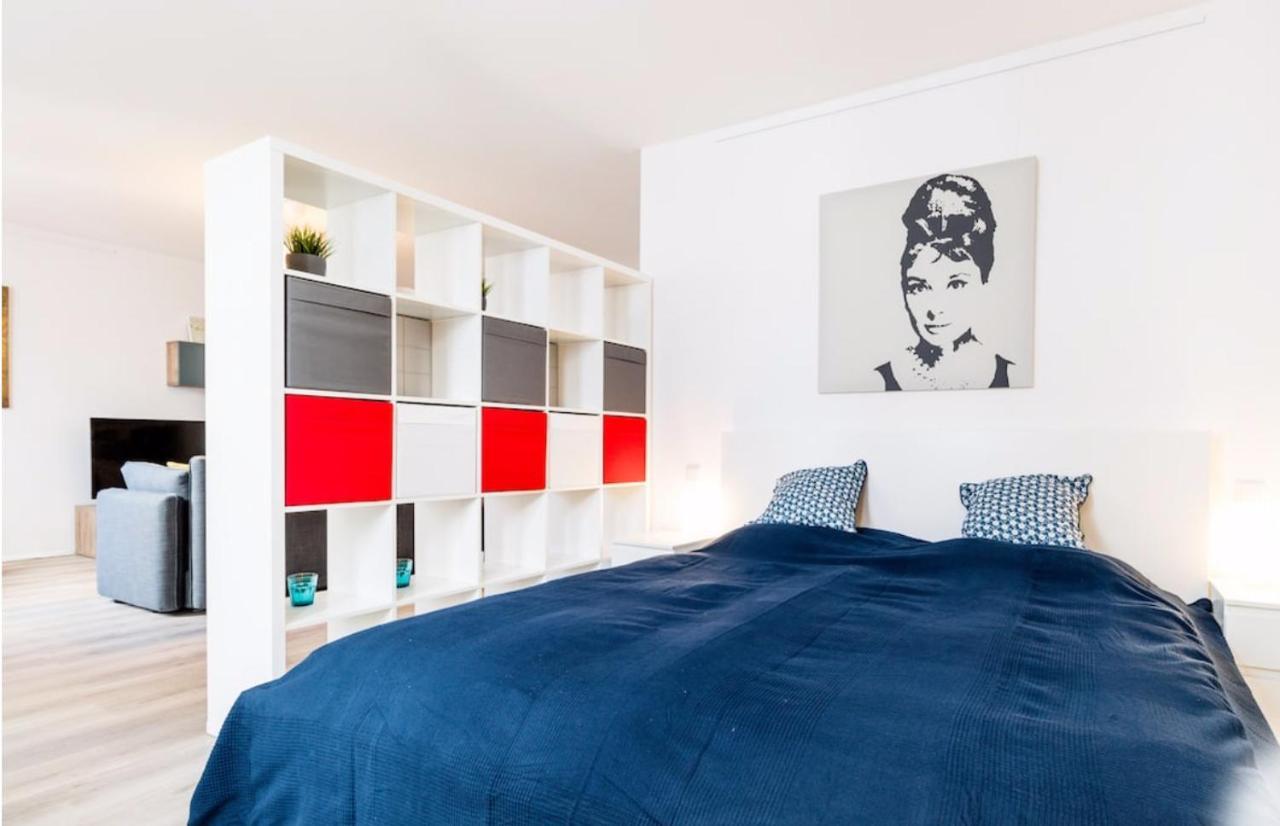 Homefy Oldtown Apartment - 6 People - 2 Bath - Balcony - Top Location Düsseldorf Esterno foto