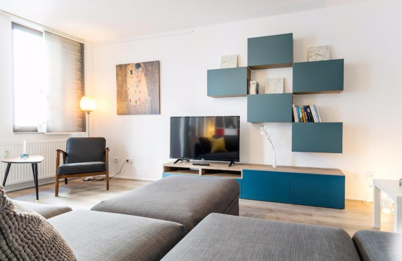 Homefy Oldtown Apartment - 6 People - 2 Bath - Balcony - Top Location Düsseldorf Esterno foto